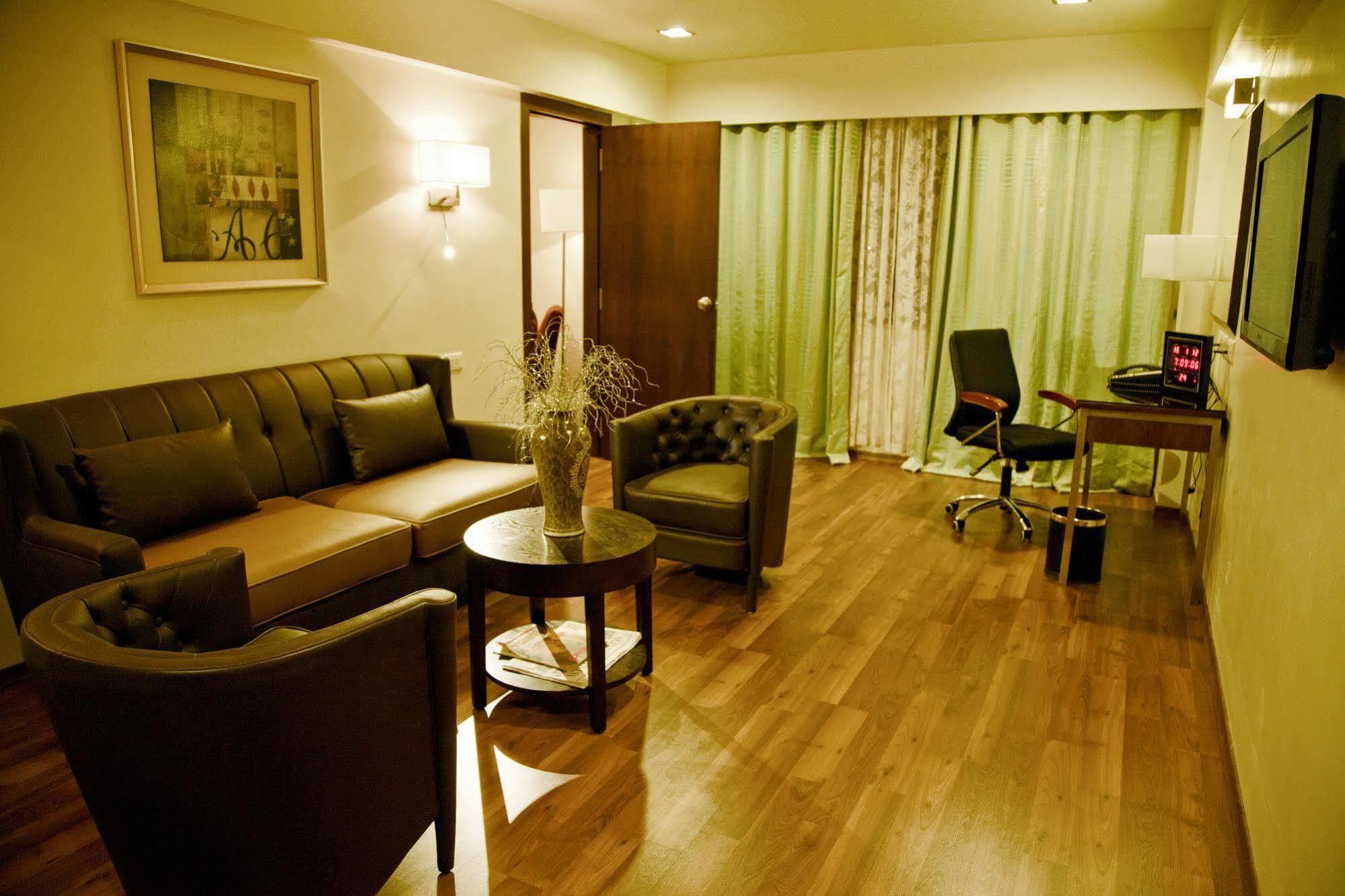 Best Western Ramachandra Hotel Visakhapatnam Interior foto